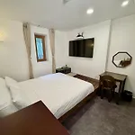 Hotel Firststay Hongdae