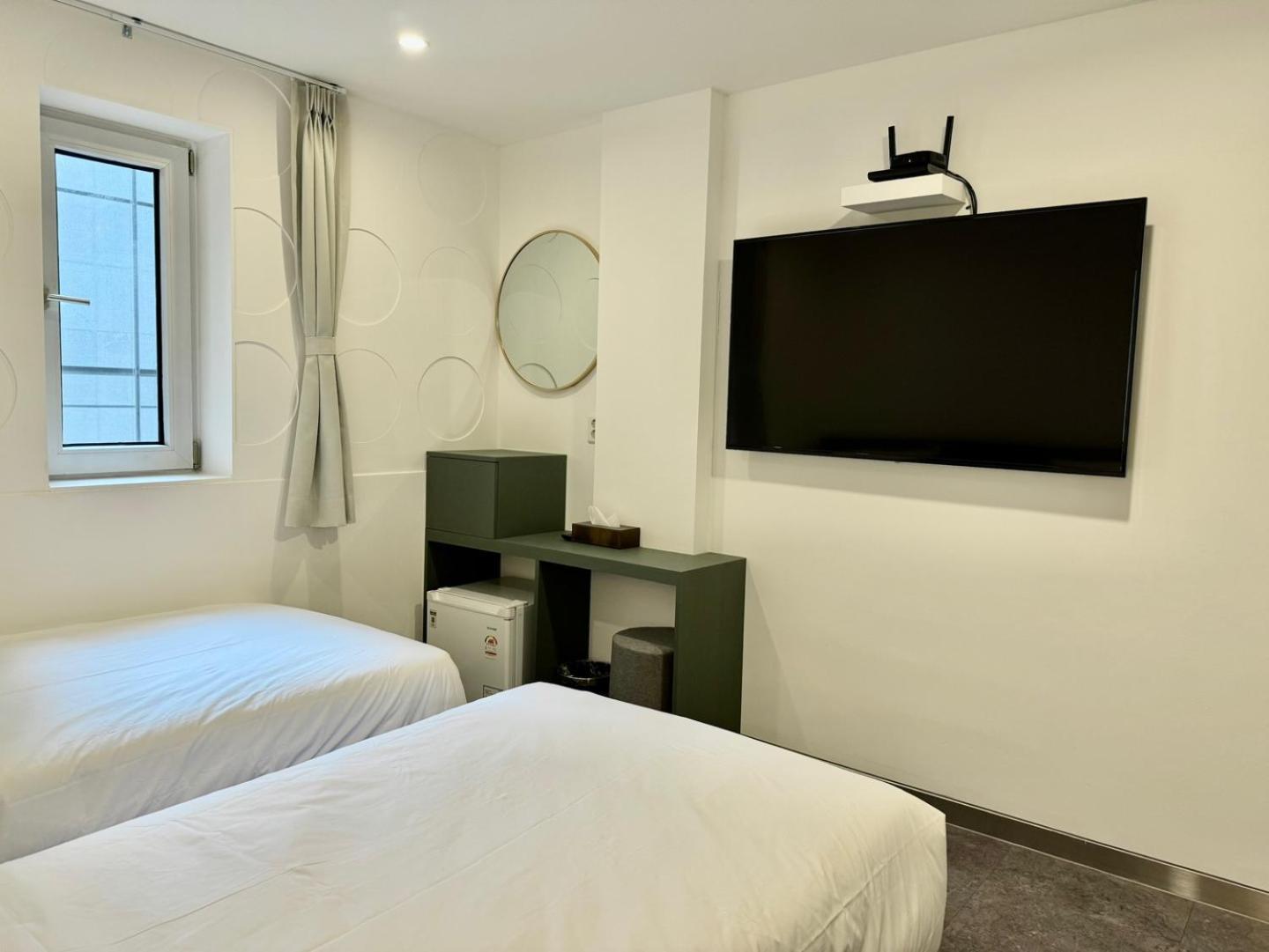 Firststay Hongdae Hotel