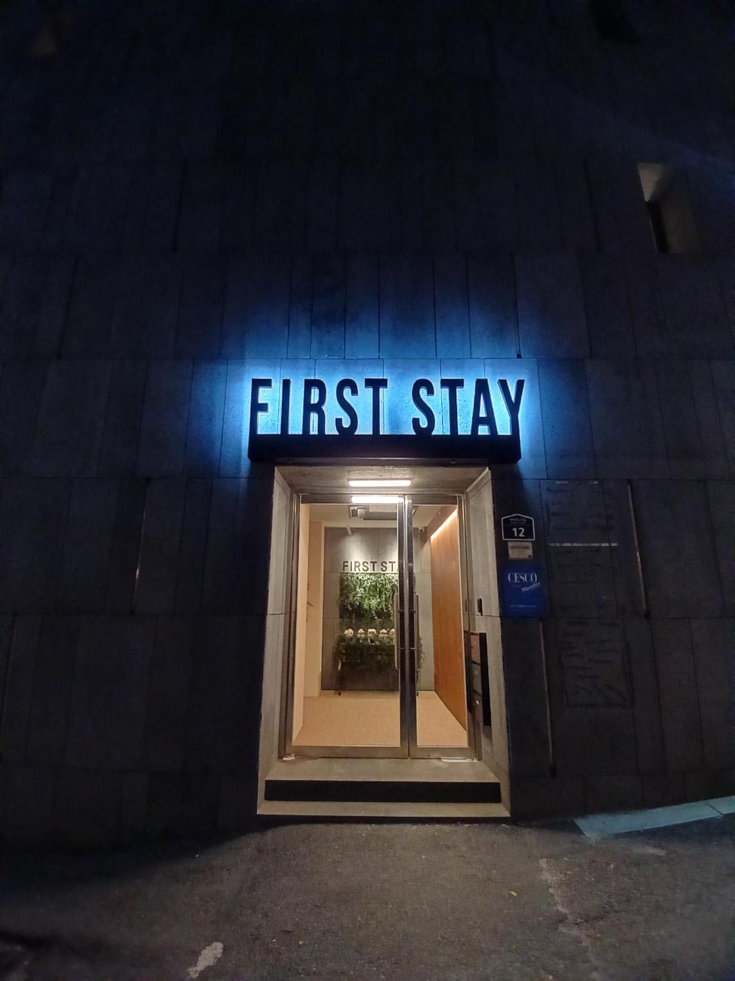 Firststay Hongdae Hotel
