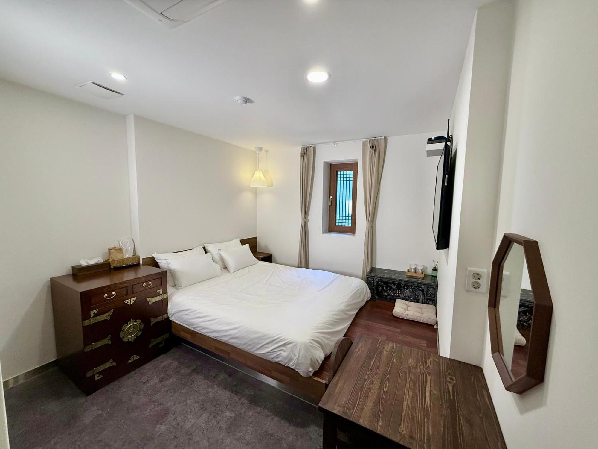 Hotel Firststay Hongdae Seoul