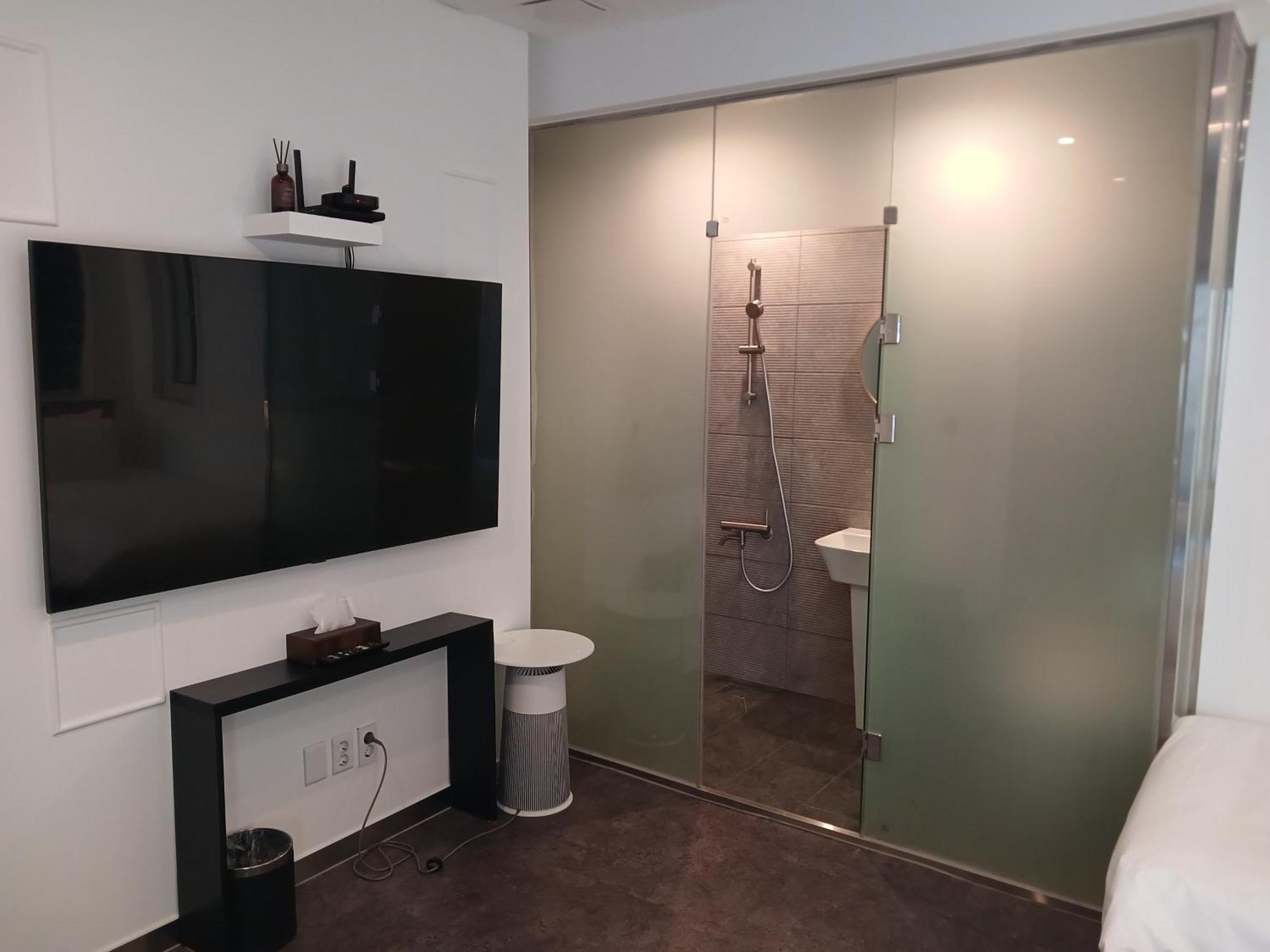 Firststay Hongdae Hotel 2*
