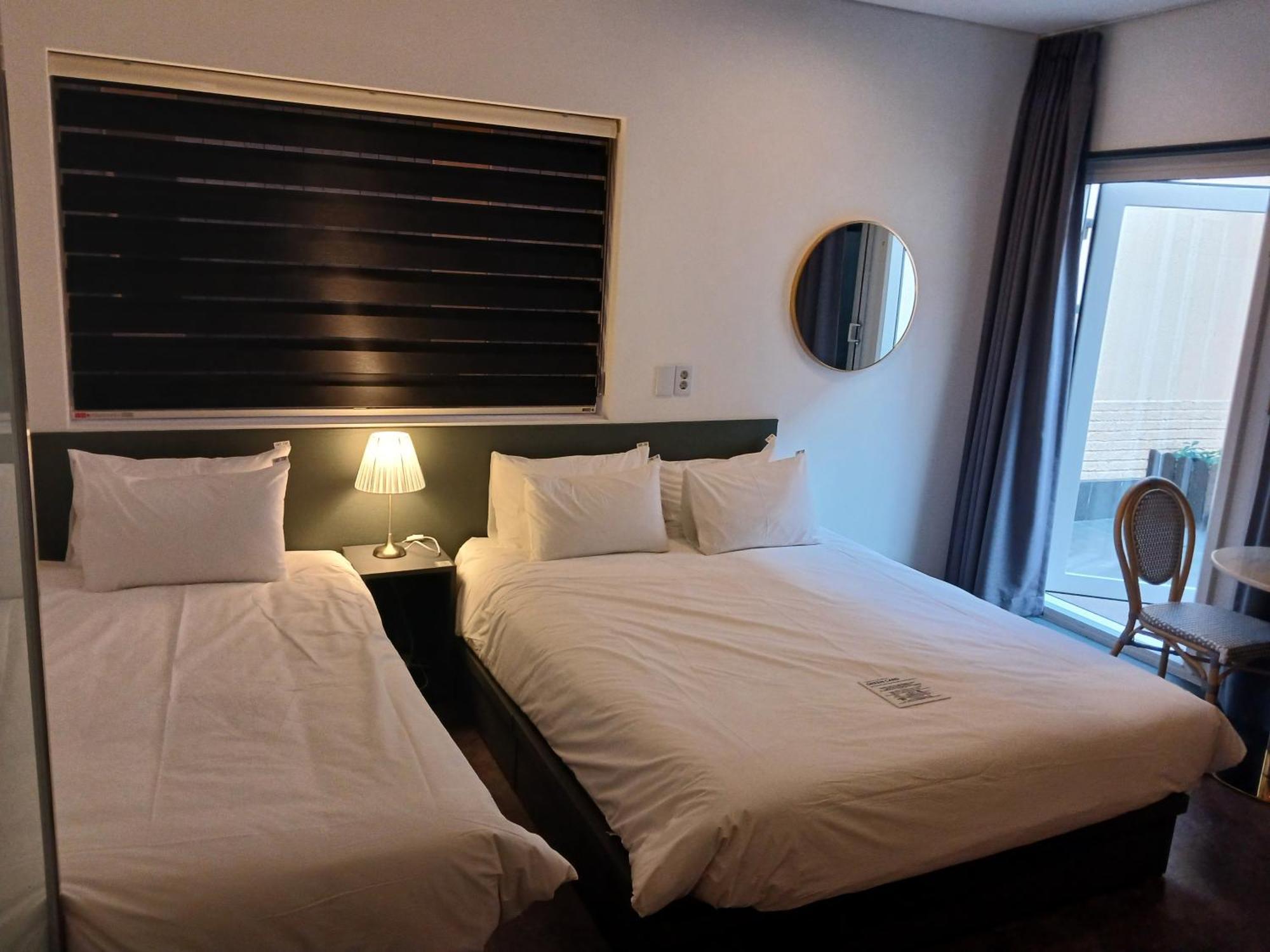 Hotel Firststay Hongdae Seoul
