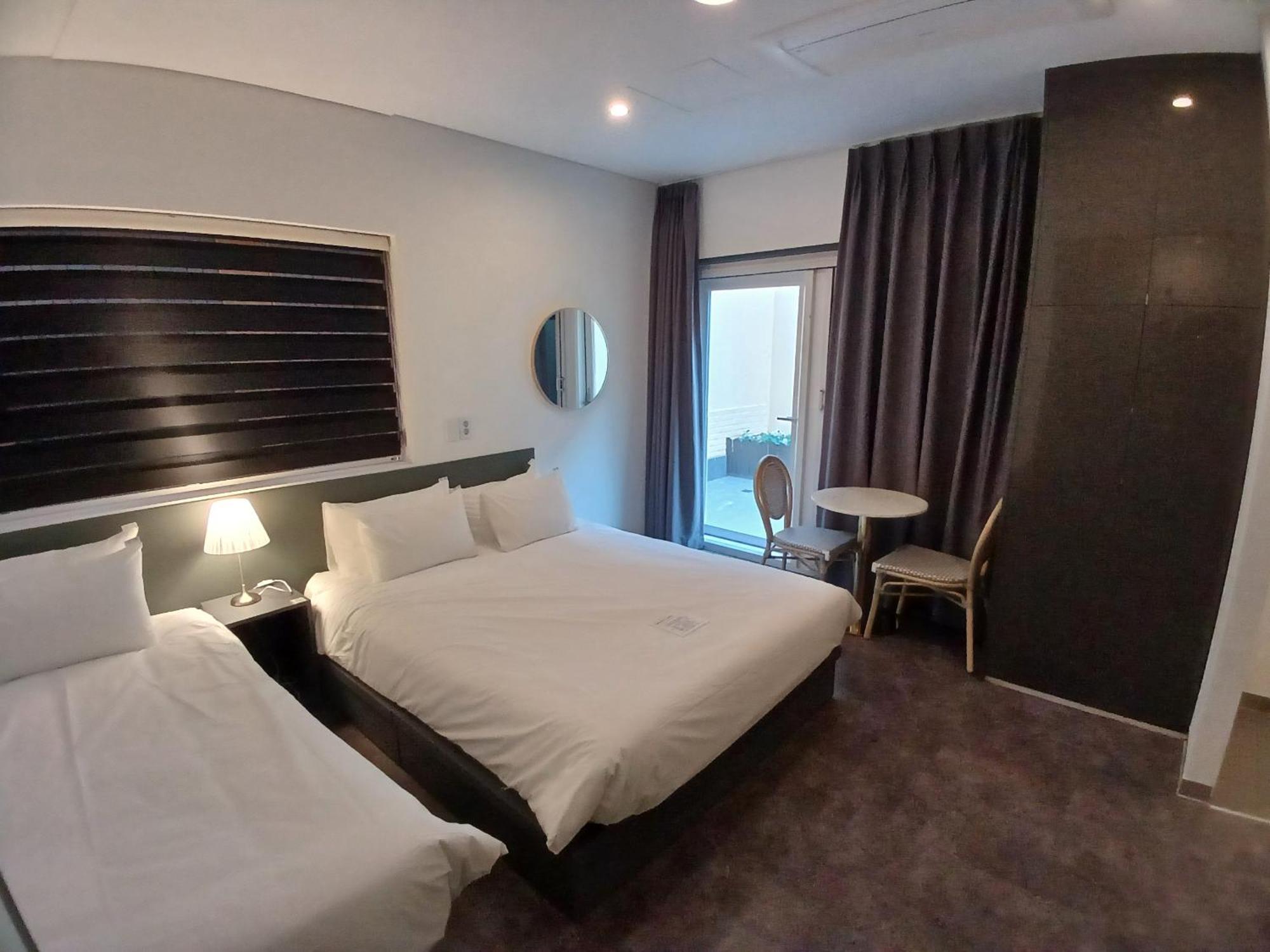 Firststay Hongdae 2* Seoul