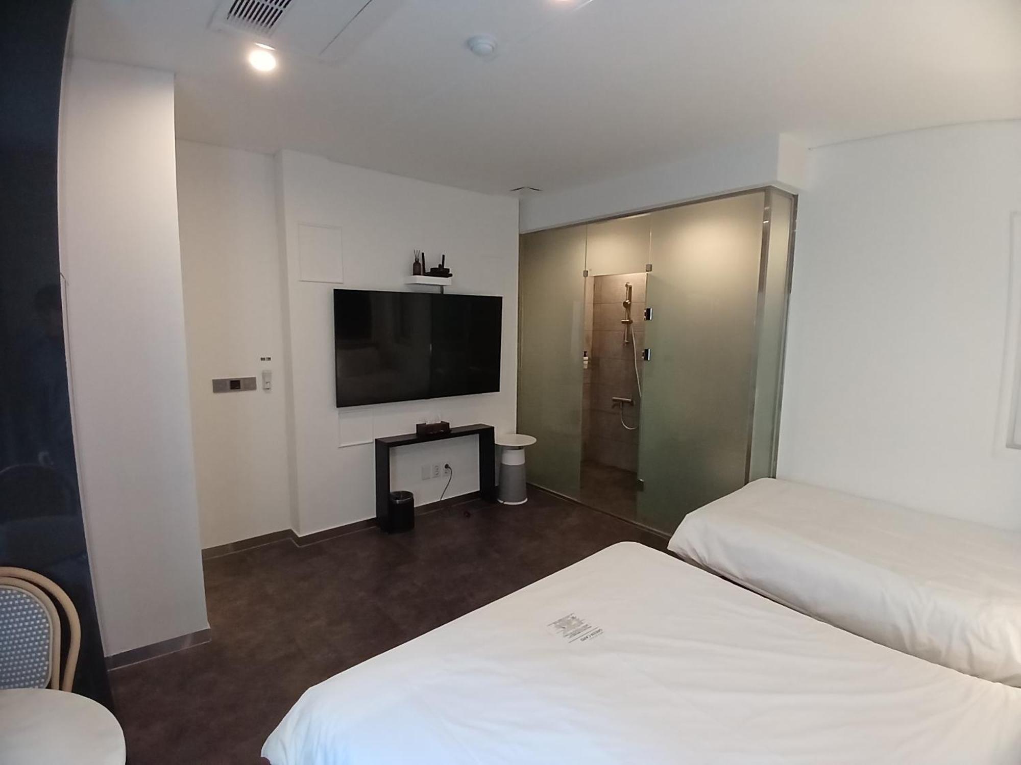 Hotel Firststay Hongdae