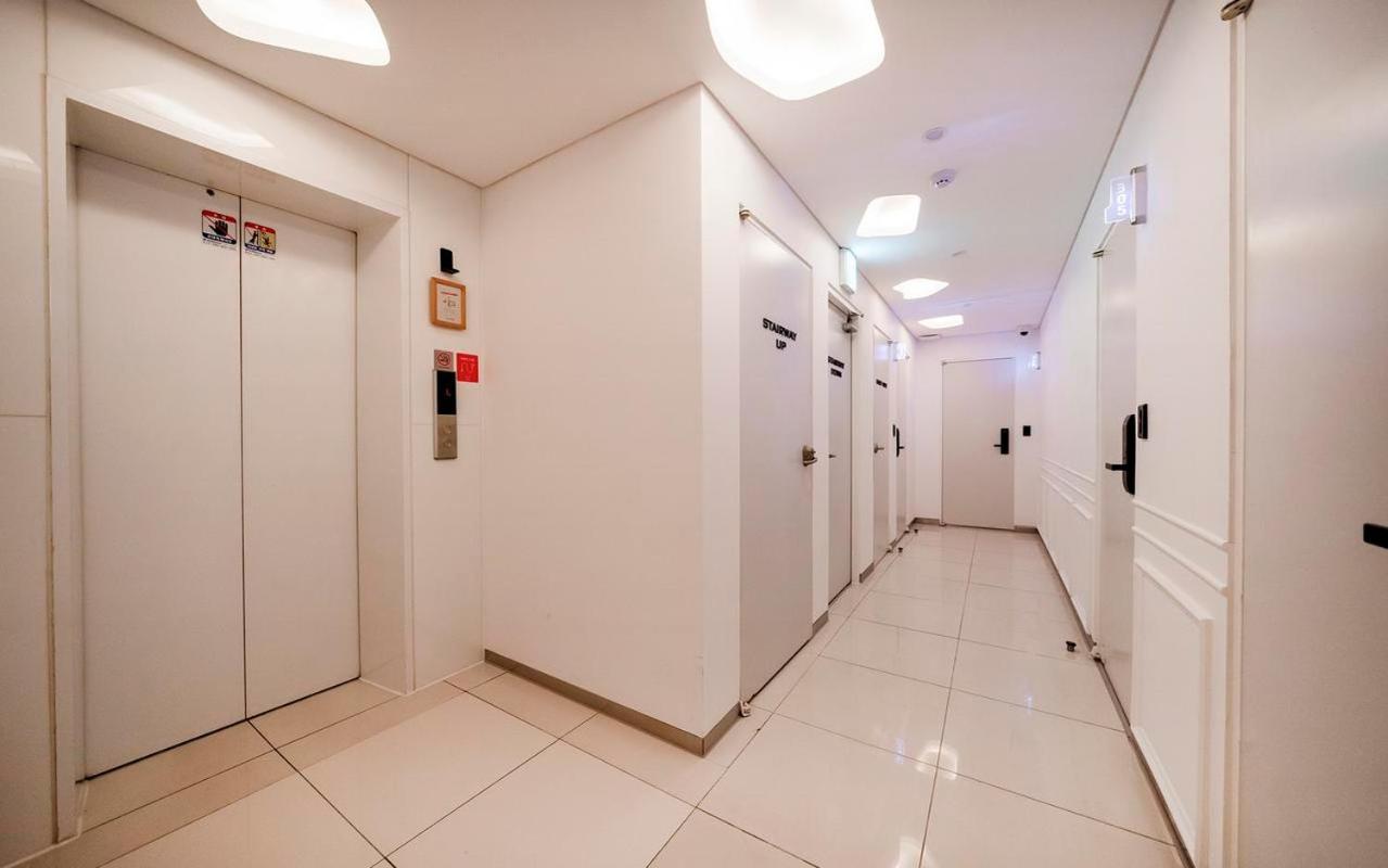 Firststay Hongdae Hotel