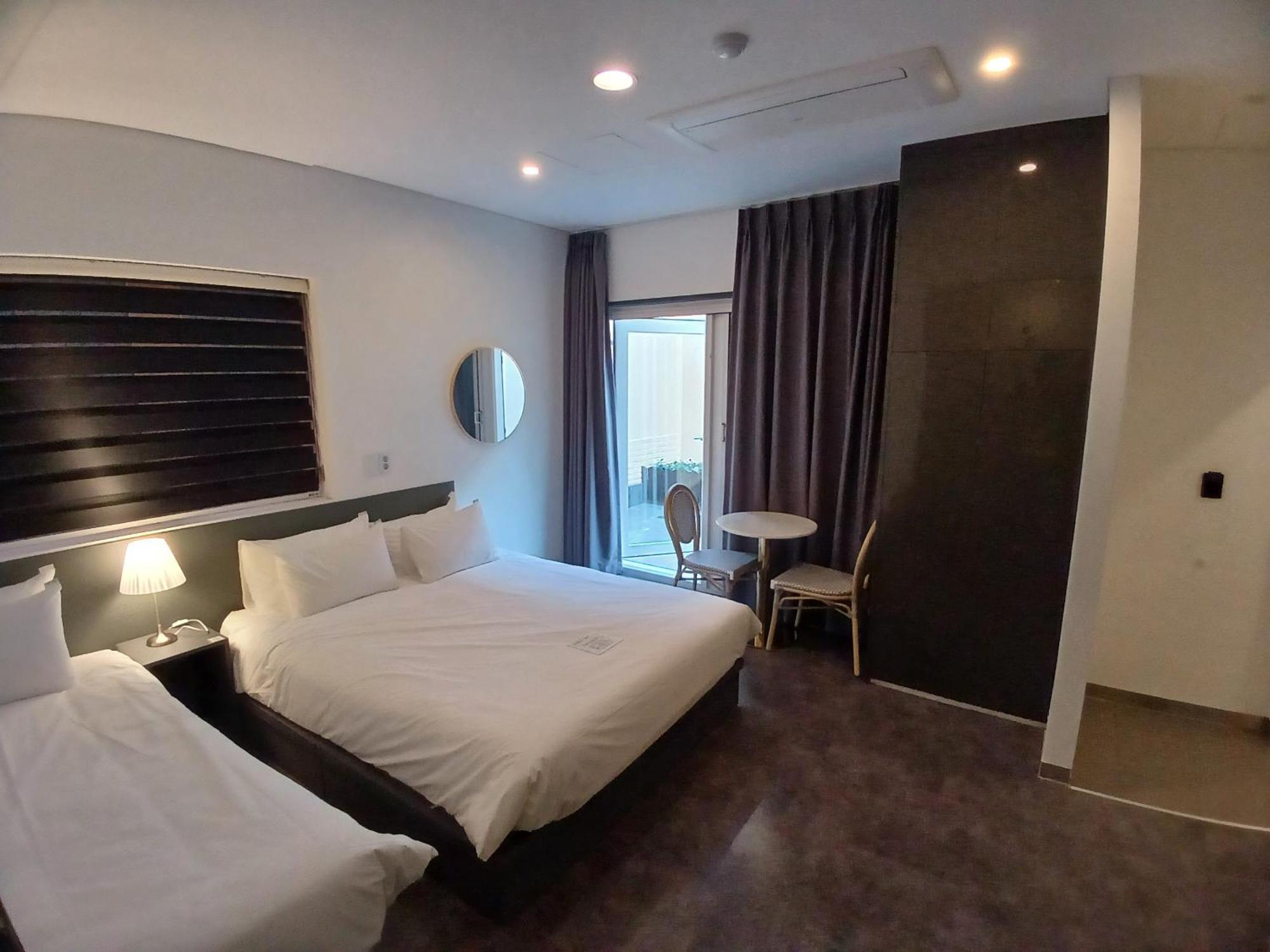 Firststay Hongdae 2* Seoul